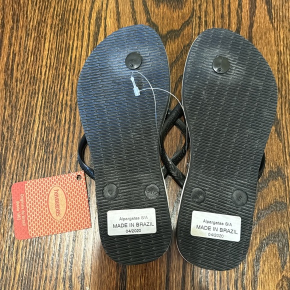 Havaianas Leopard Print Girls Flip Flop - Picture 2 of 5